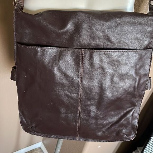 Brown leather crossbody messenger bag with orange cross - Picture 9 of 13